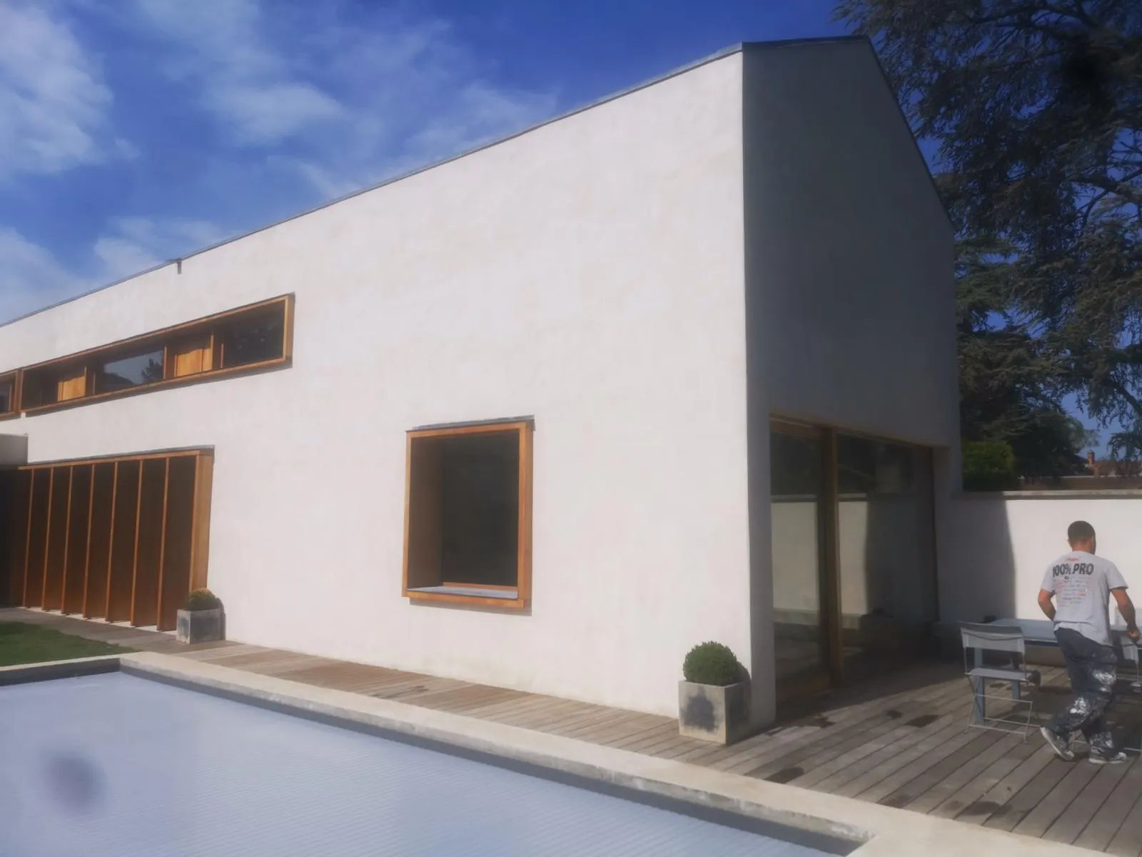 Maison des Monts d’Or — façade rénovée