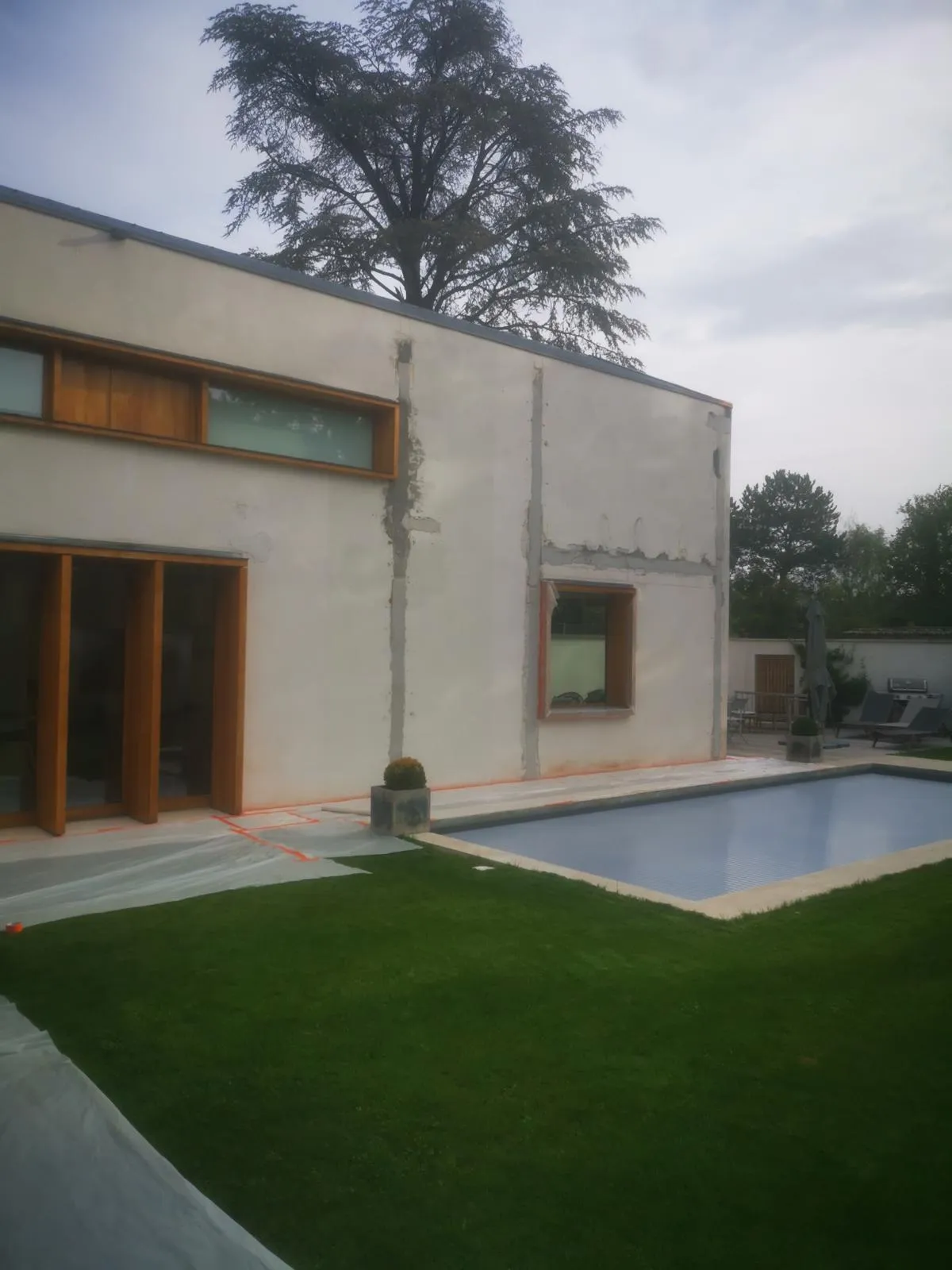 Maison des Monts d’Or — façade avant travaux