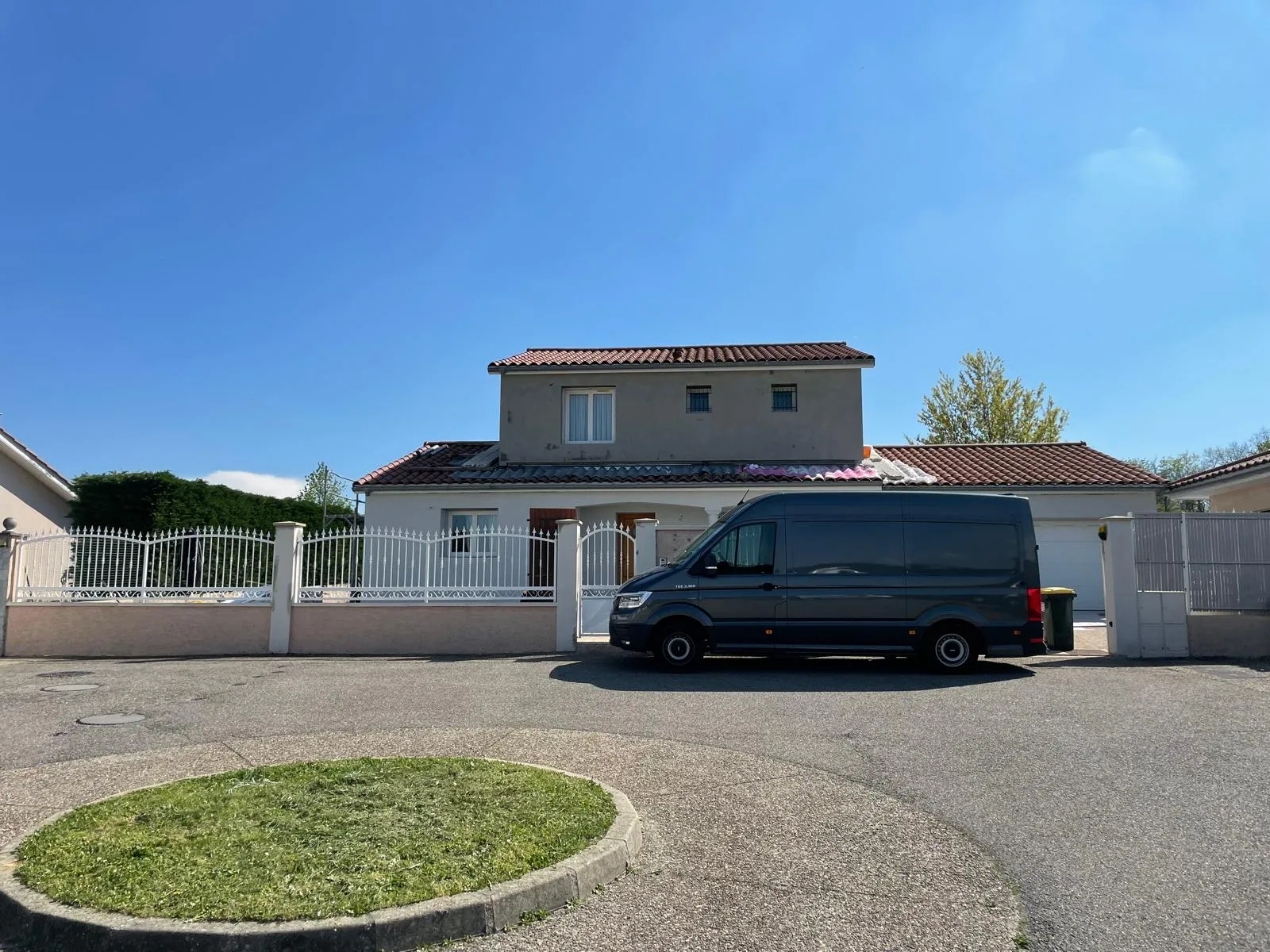 Maison des Vignes — façade avant travaux